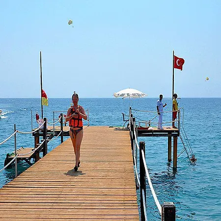 Hotell Daima Biz - Dolusu Aquapark Access
